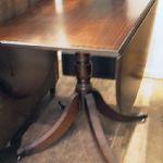 249 3168 DINING TABLE